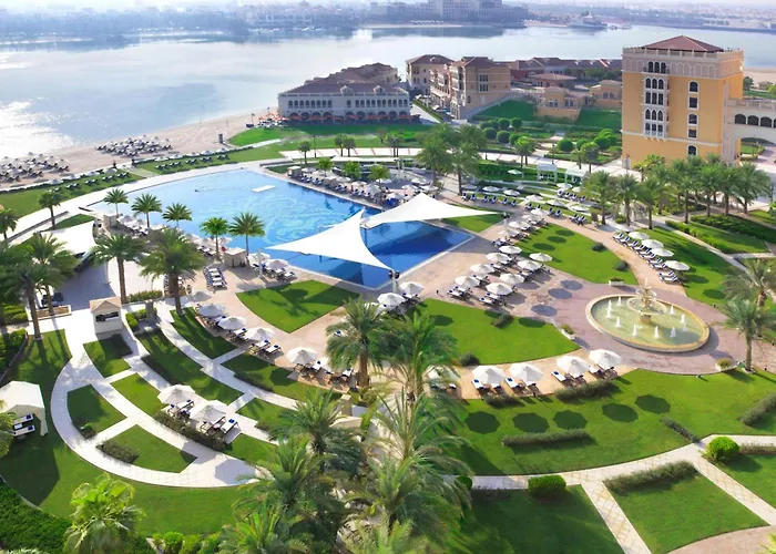 The Ritz-Carlton Abu Dhabi, Grand Canal