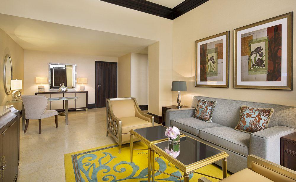 The Ritz-carlton Abu Dhabi, Grand Canal 5*