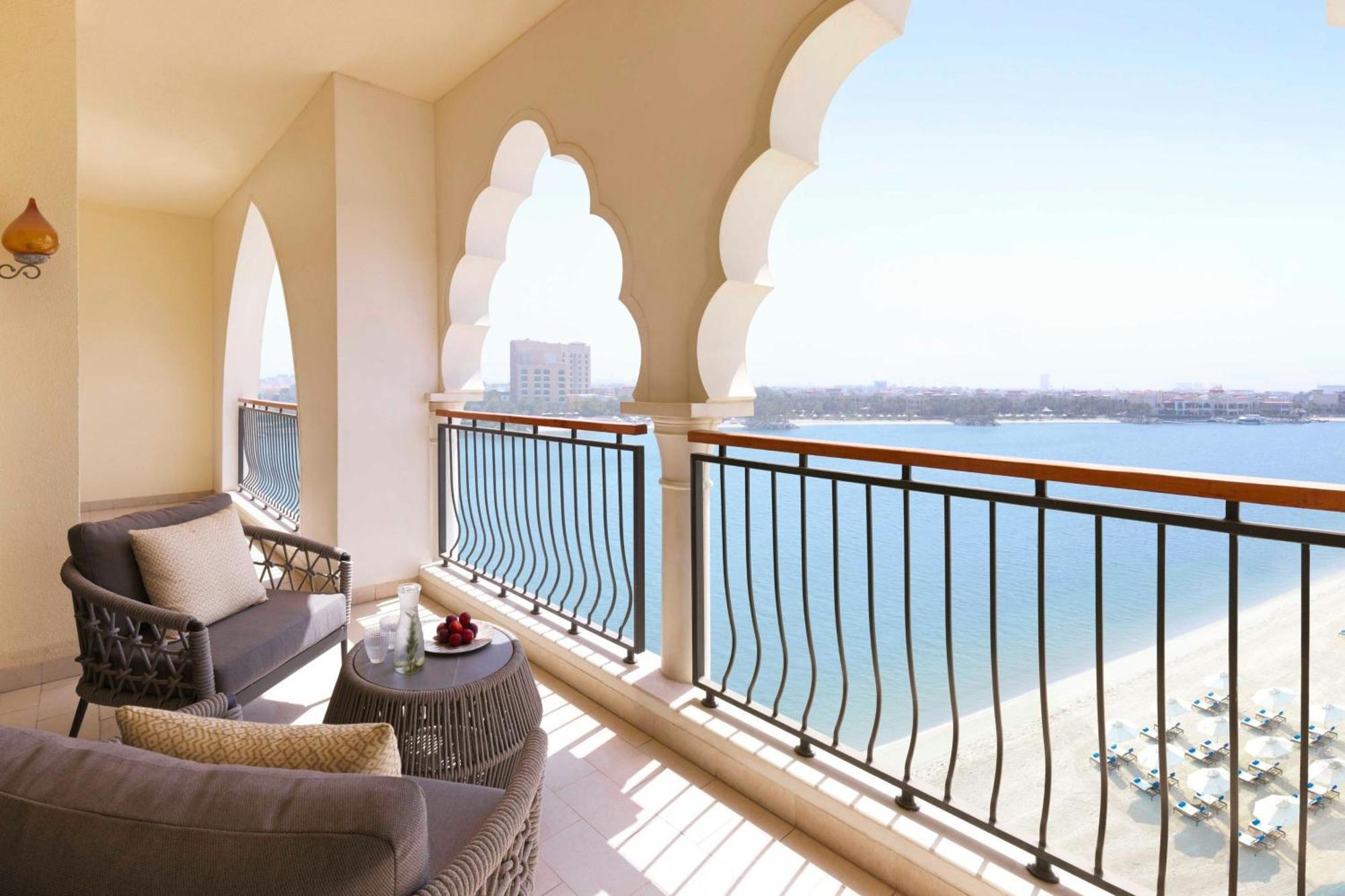 The Ritz-carlton Abu Dhabi, Grand Canal 5*