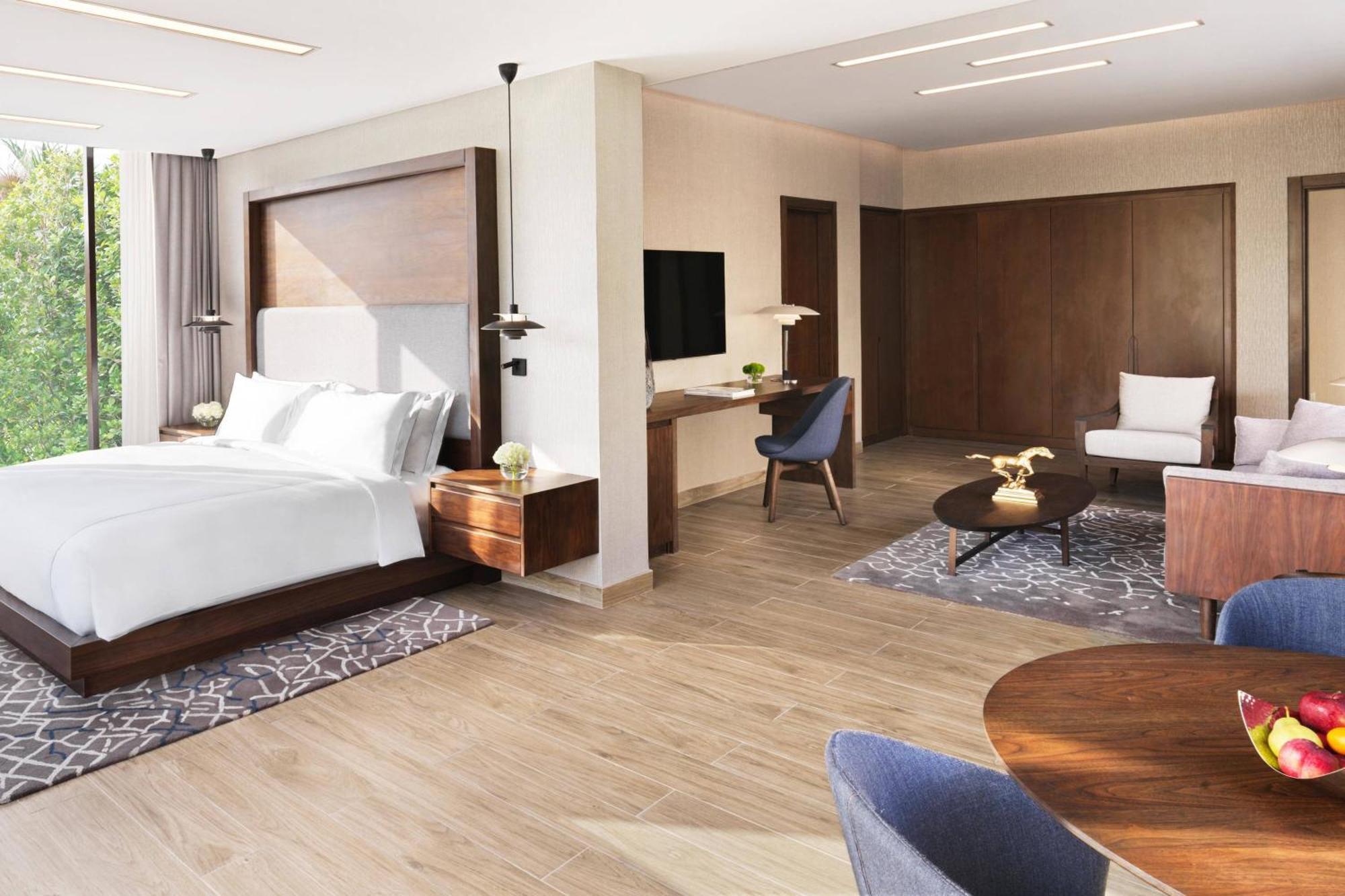 The Ritz-carlton Abu Dhabi, Grand Canal Station touristique 5*
