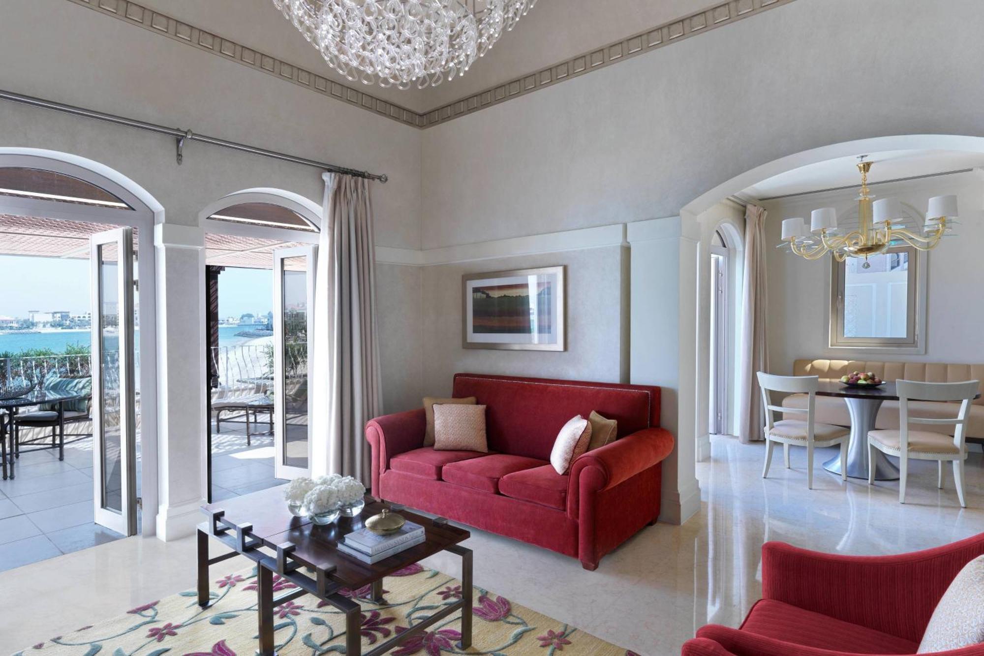 The Ritz-carlton Abu Dhabi, Grand Canal 5*